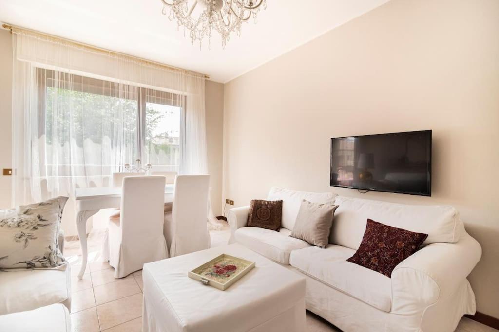 Fiorenza House Luisago Екстериор снимка