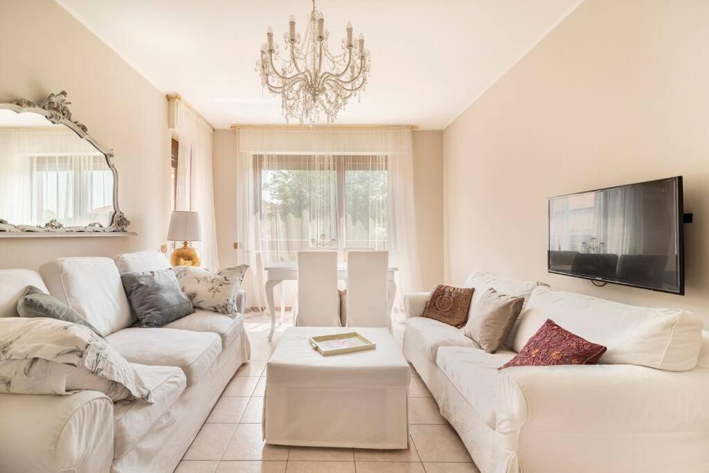 Fiorenza House Luisago Екстериор снимка