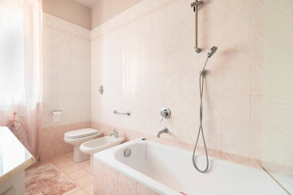 Fiorenza House Luisago Екстериор снимка