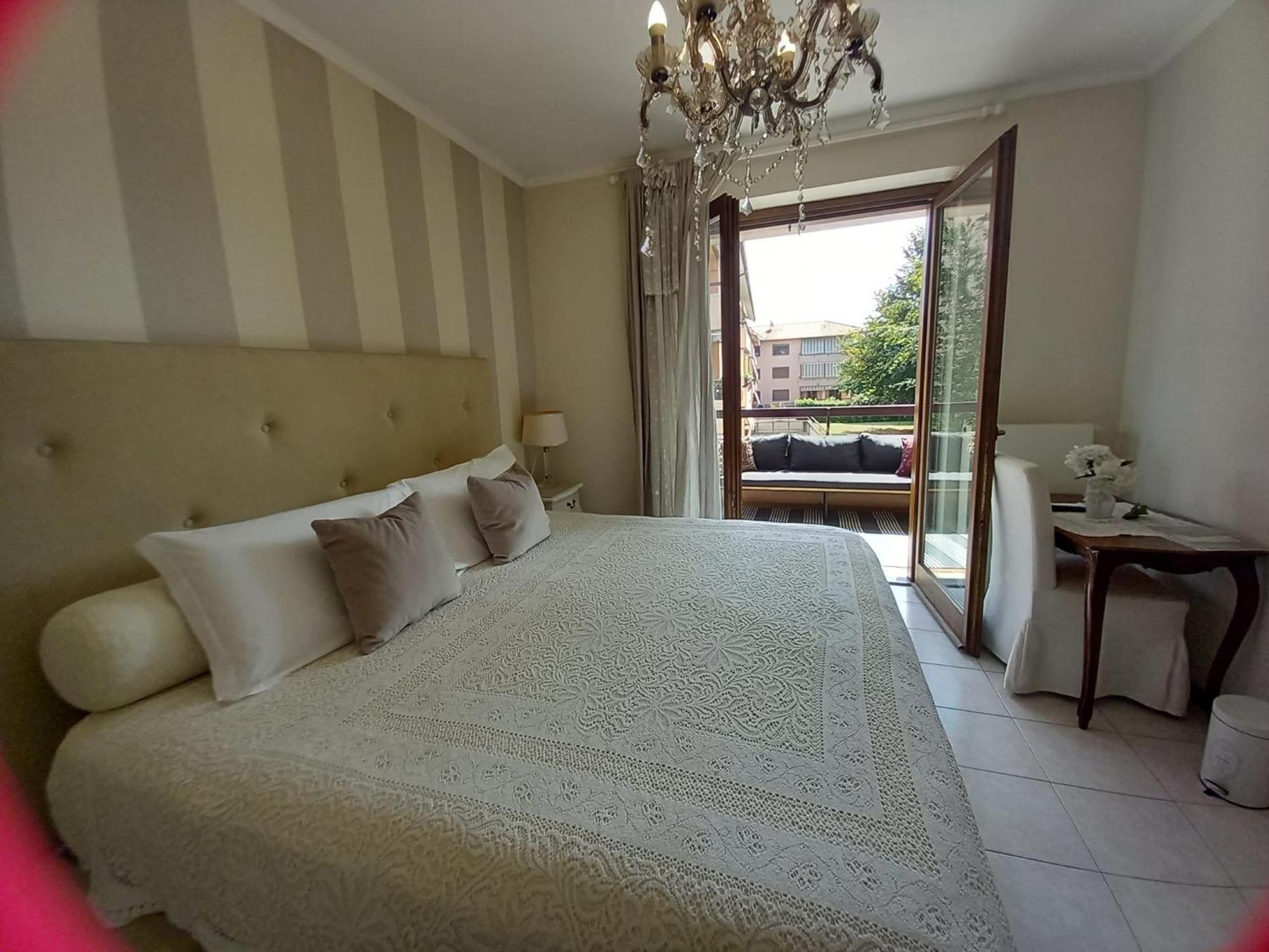 Fiorenza House Luisago Екстериор снимка