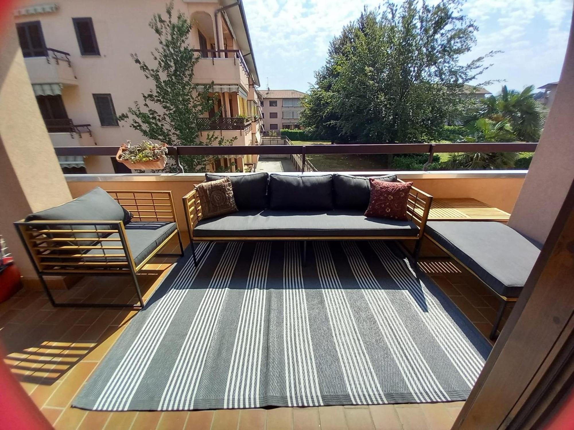 Fiorenza House Luisago Екстериор снимка