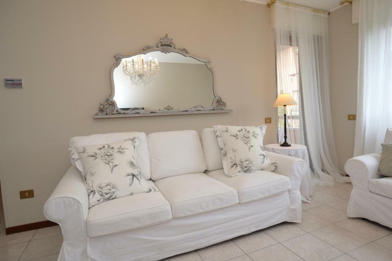 Fiorenza House Luisago Екстериор снимка